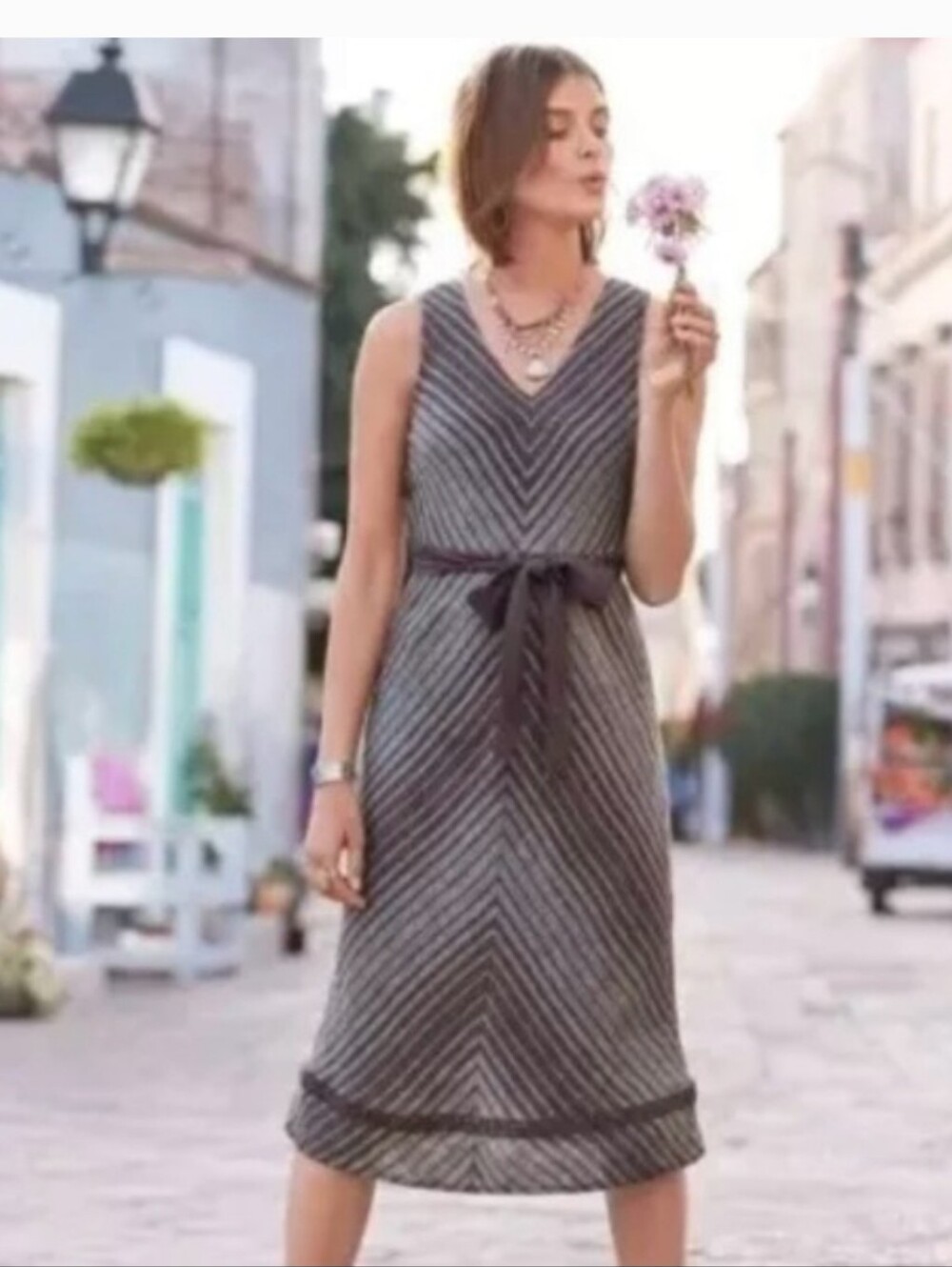 Sundance Allende Linen Sleeveless V-Neck Midi Dress.